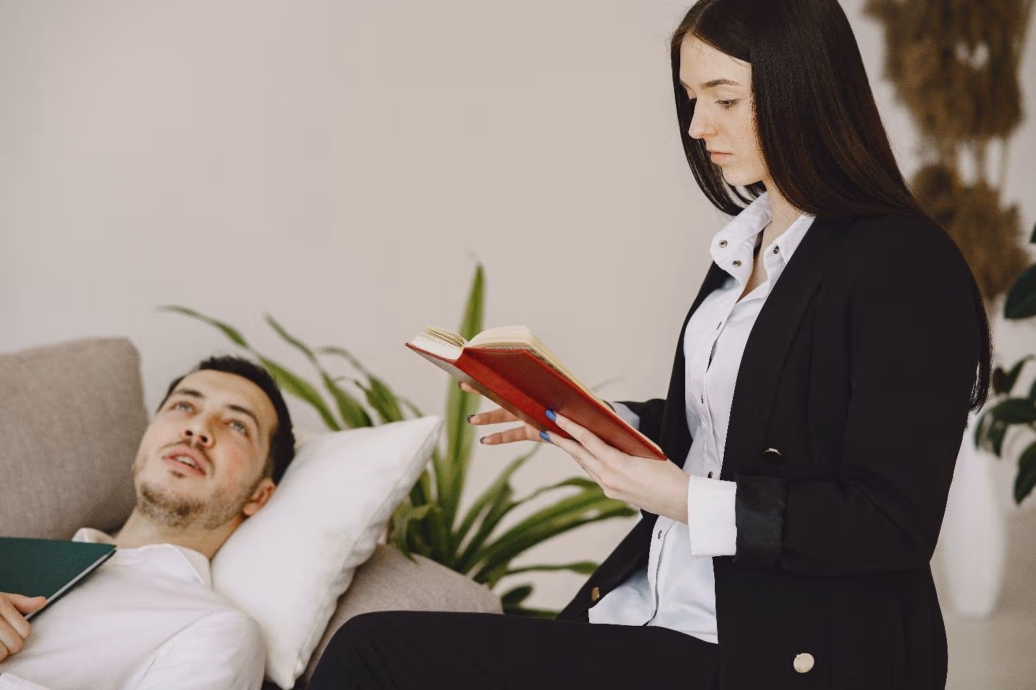 Blog: Master's in Counselling and Psychotherapy vs Graduate Diploma: Pros & Cons in Australia