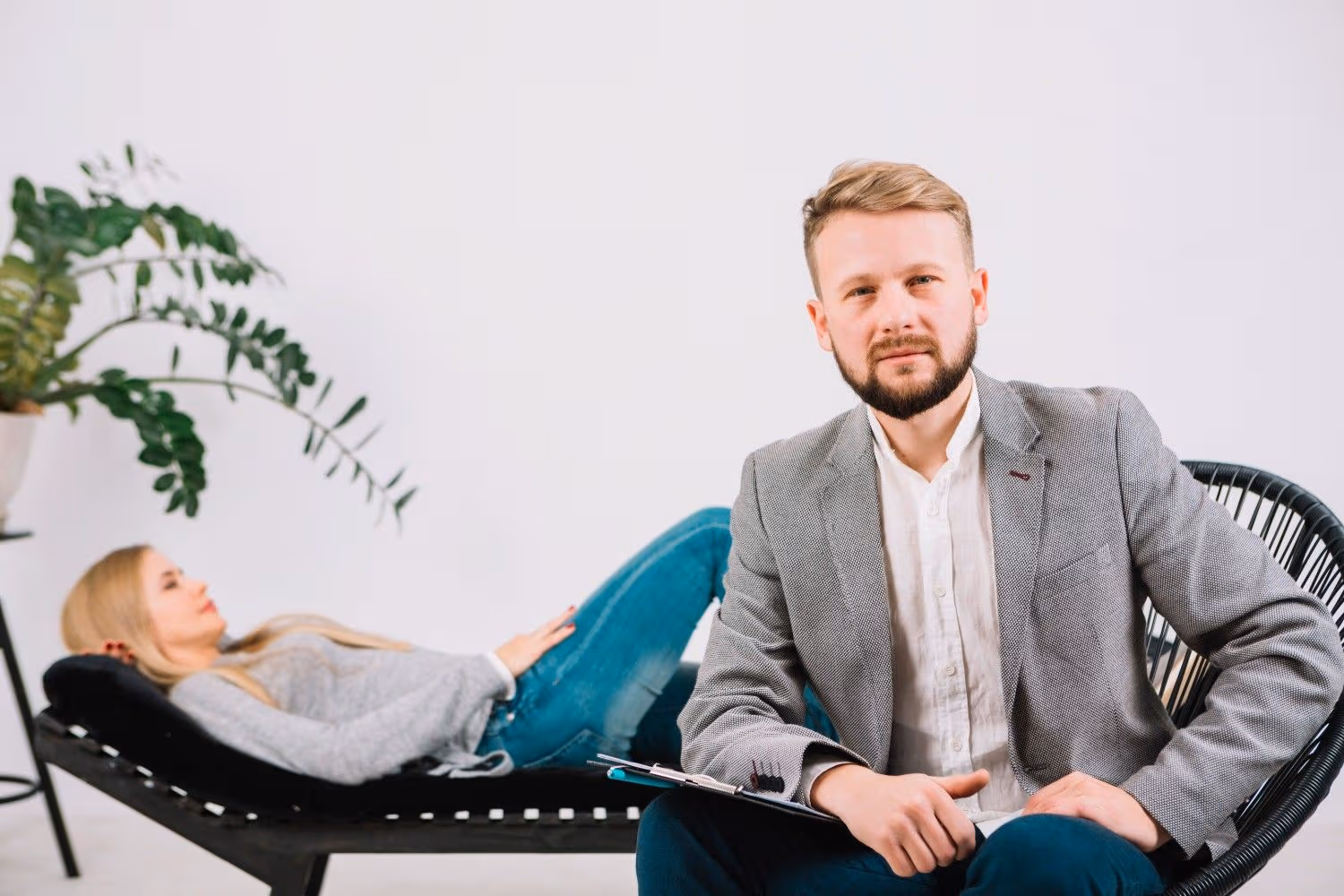 Blog: Diploma vs Degree in Counselling in Australia: What's the Difference?