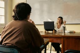 Psychology vs Counselling Career Path: Which Is Right for You?